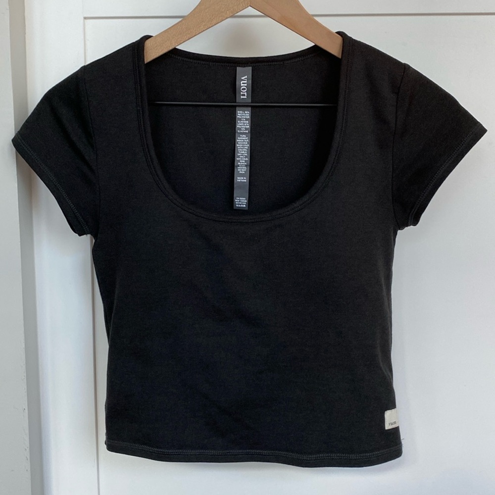 Vuori Short Sleeve Halo Crop Top